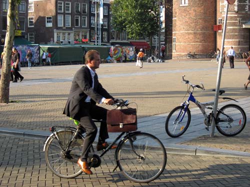 pr2s_amsterdam_bicycle_suit.jpg